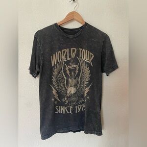 Lotus Fashions Gray WORLD TOUR Graphic Print Mineral Washed Tee Sz S 100% Cotton